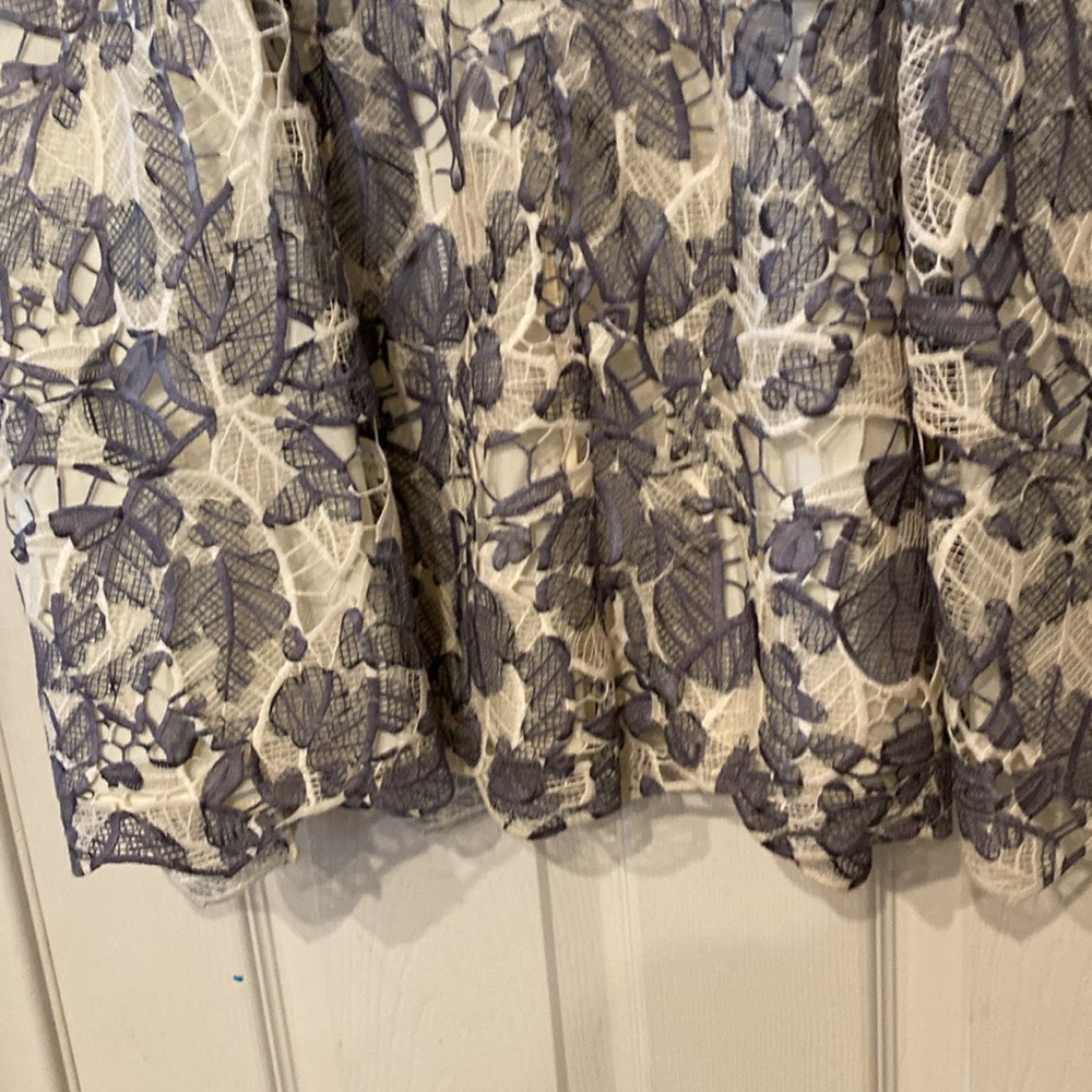 Tory Burch Lacy Summer Dress Moonrise Issy Floral Motif Boat neckline Size 10 - Picture 15 of 15